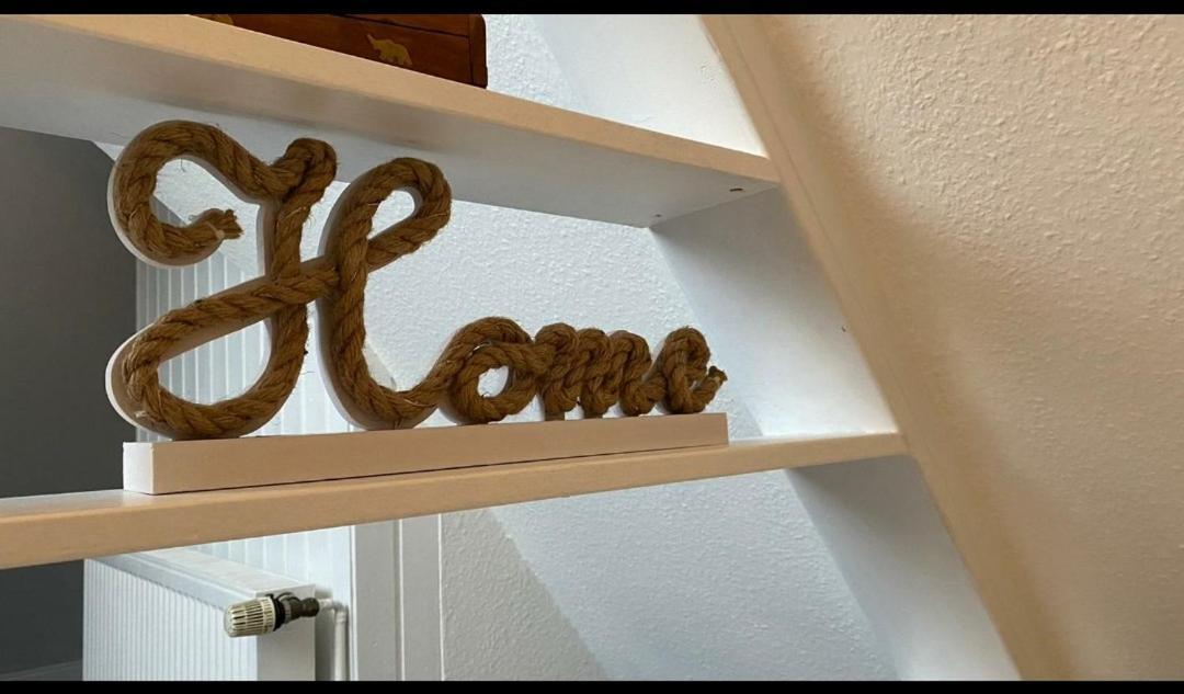 *To Hus* Wohnung Am Rande Von Йевер Екстериор снимка